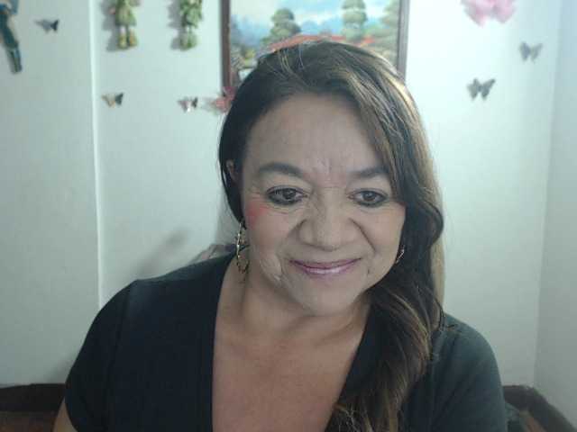 LluviaXDorada online show from July 30, 12:40 am