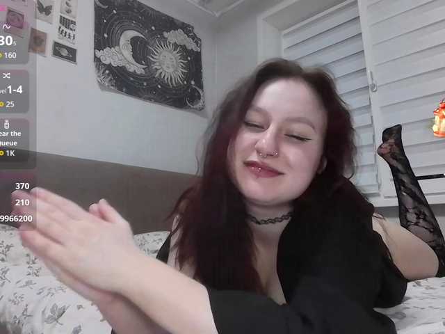 LoiseLovetto online show from July 5, 7:06 pm