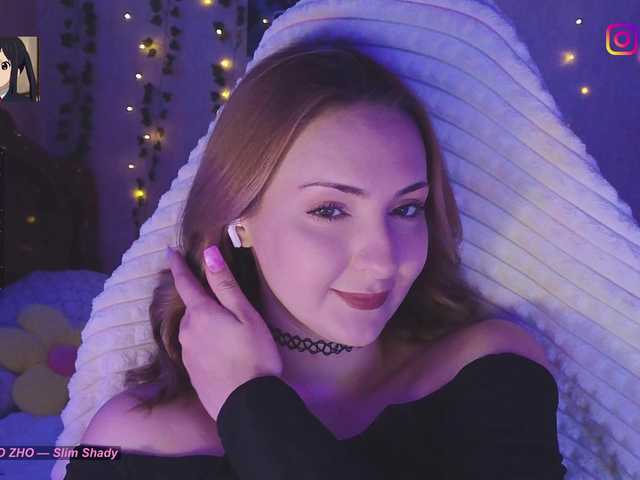 LollyGirlMoon online show from July 24, 4:15 am