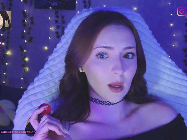 LollyGirlMoon online show from August 4, 3:25 am