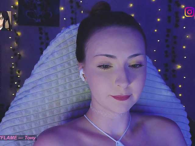 LollyGirlMoon online show from August 14, 10:57 pm