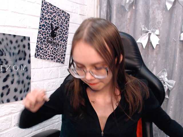 LollyPolly online show from April 27, 3:14 pm