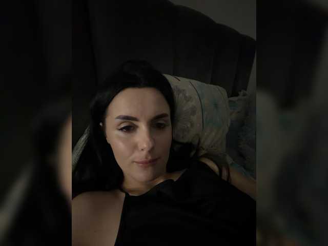 Louisa-Marjorie online show from August 12, 8:11 pm