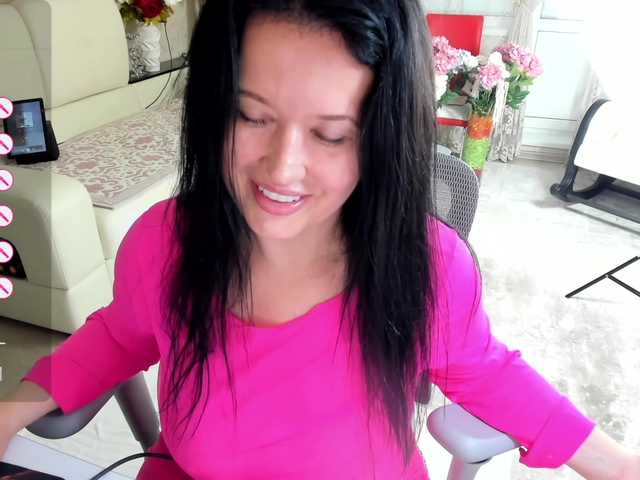 LoveCatsuit online show from August 7, 1:22 pm