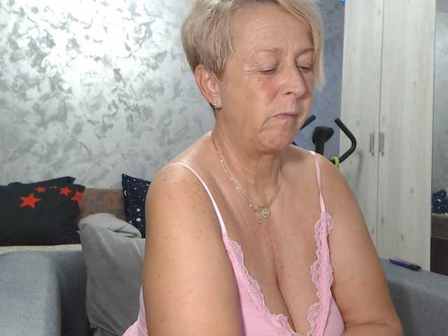 LovePinkLilli online show from August 3, 4:47 pm