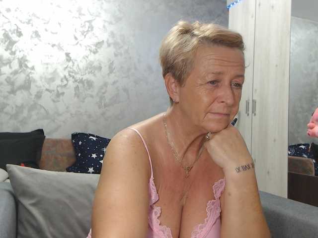 LovePinkLilli online show from August 5, 5:22 pm