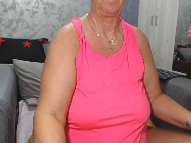 LovePinkLilli online show from August 6, 7:35 pm
