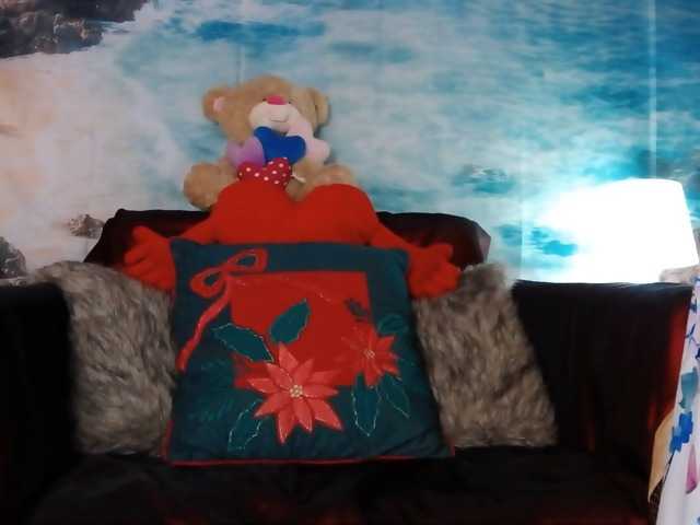 LovelyJess4U online show from July 10, 2:56 pm