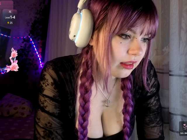 LovelyKristi online show from August 12, 10:56 pm