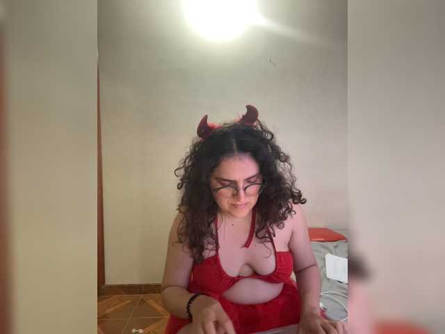 LuanaPowerful online show from August 1, 1:44 am