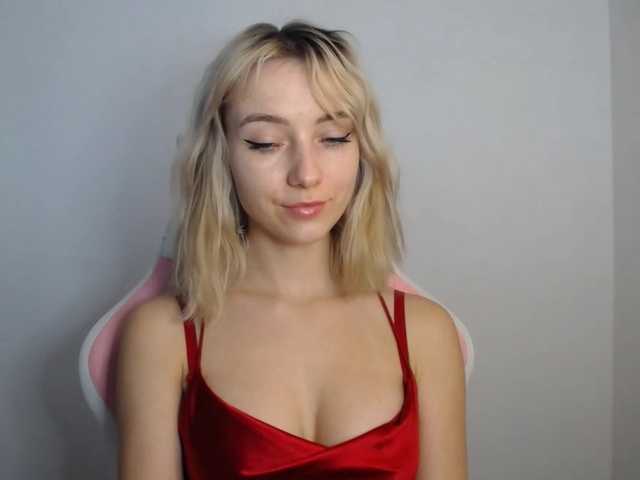 LuciaGlow online show from July 28, 7:47 am