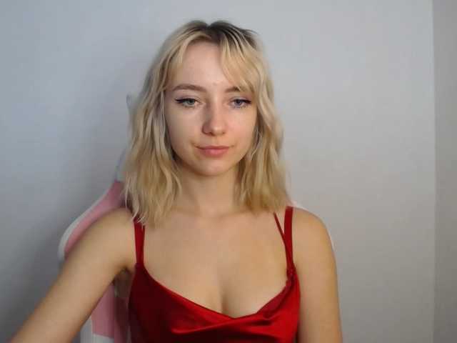 LuciaGlow online show from July 28, 8:53 am