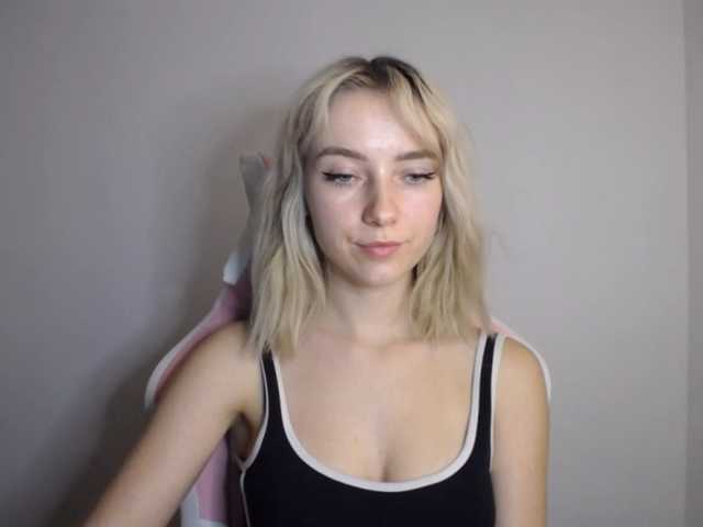 LuciaGlow online show from July 29, 8:38 pm