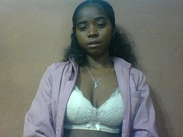 Luciah1 online show from August 8, 12:38 pm