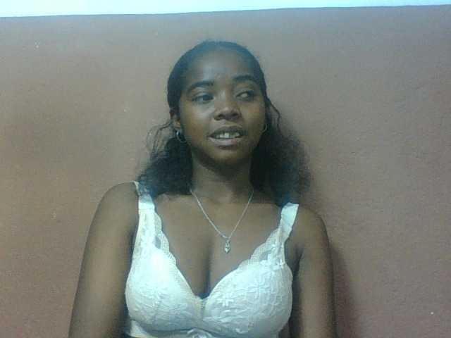 Luciah1 online show from August 10, 7:43 am