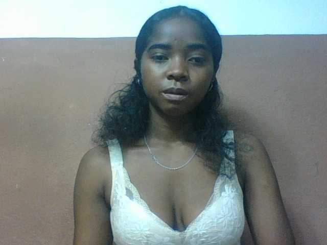 Luciah1 online show from August 11, 4:36 am