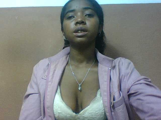 Luciah1 online show from August 12, 5:10 am