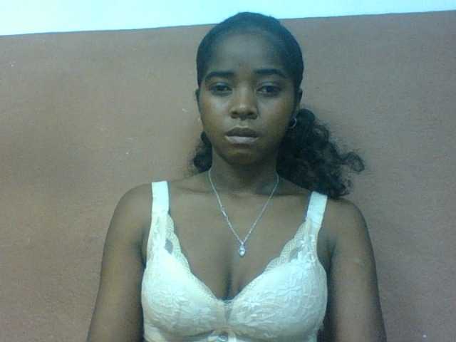 Luciah1 online show from August 12, 5:37 pm