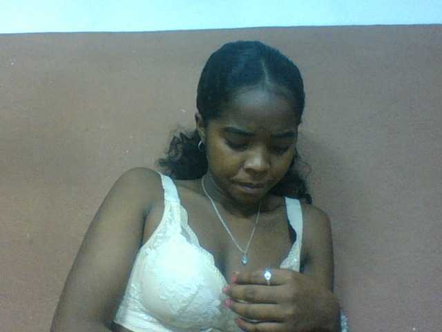 Luciah1 online show from August 13, 5:21 am