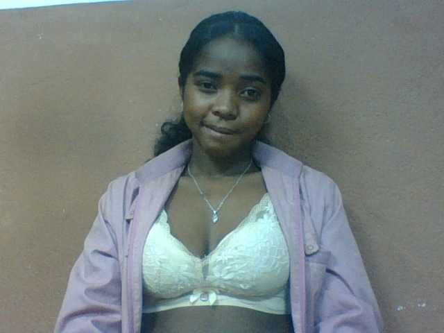 Luciah1 online show from August 13, 5:49 pm