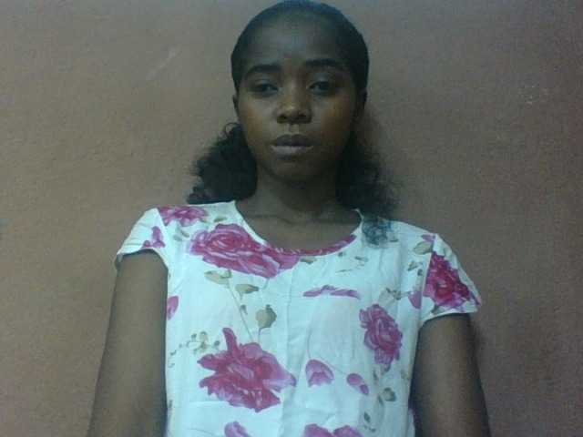 Luciah1 online show from August 15, 6:50 am