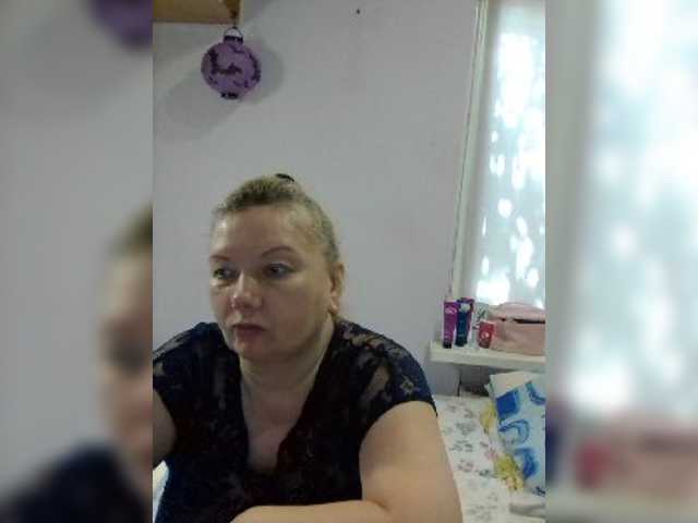 LucyAlexis online show from August 5, 10:02 am