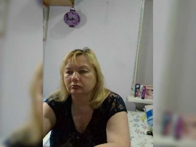 LucyAlexis online show from August 5, 5:22 pm