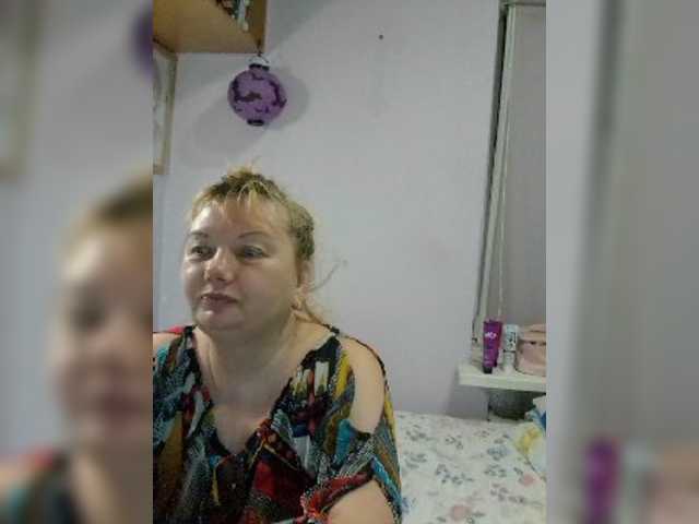 LucyAlexis online show from August 9, 7:37 pm