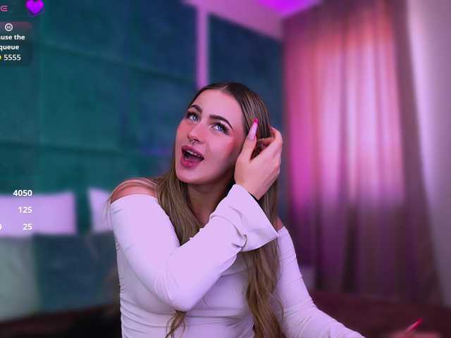 LucyLexton online show from July 31, 8:42 am