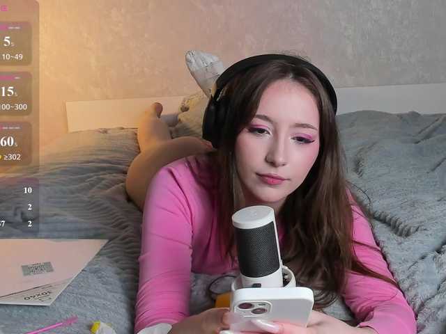 LunBunny online show from August 6, 7:02 pm