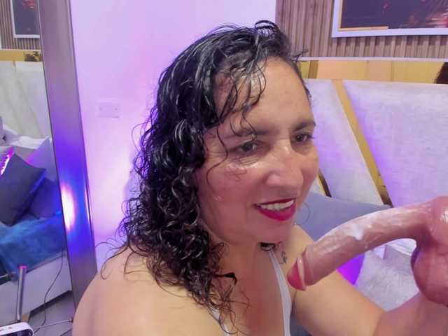 Luna-Naughty1 online show from August 14, 10:24 pm