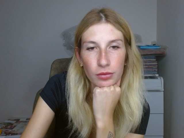 LunaVibe-V online show from August 2, 7:54 pm