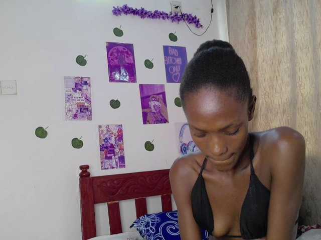 LupitaLyon online show from July 30, 5:26 am