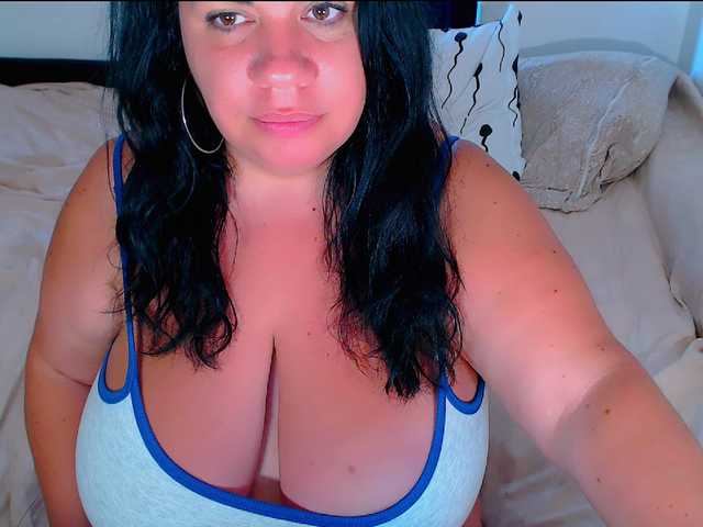 LustfulL3ps online show from August 3, 2:24 pm