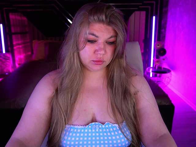 LyalyaPiska online show from August 12, 6:43 pm