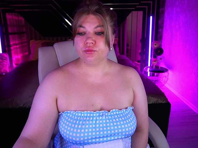 LyalyaPiska online show from August 12, 8:55 pm