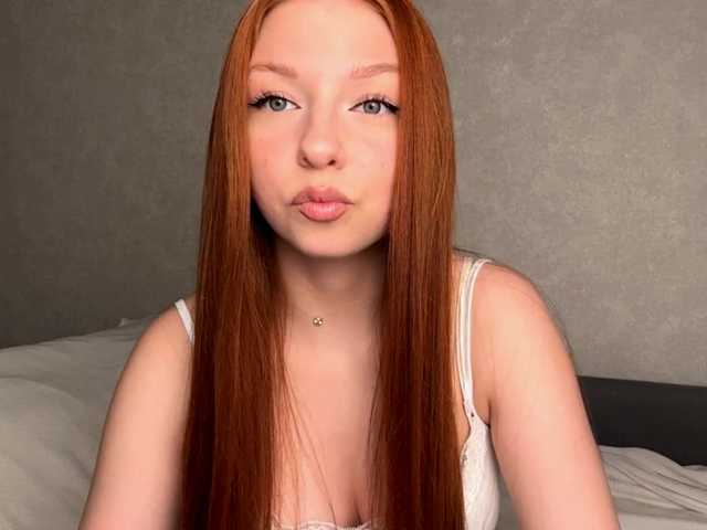 LyndseyShinkle online show from August 7, 10:10 pm