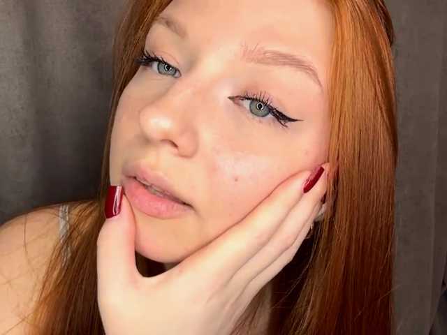 LyndseyShinkle online show from August 8, 1:49 am