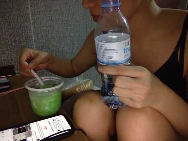 Lynny-1 online show from July 21, 1:57 pm