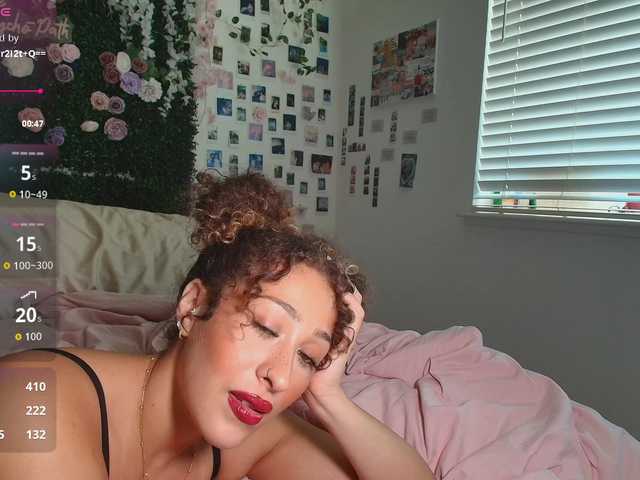 LyraCovee online show from July 31, 1:45 am
