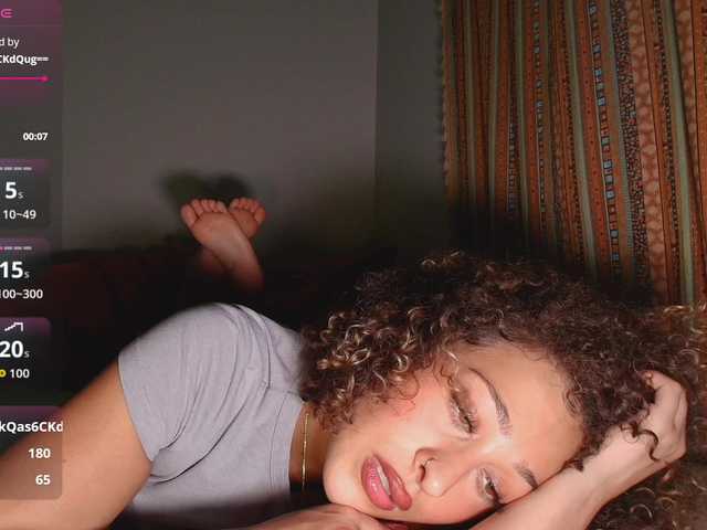 LyraCovee online show from August 7, 1:27 am