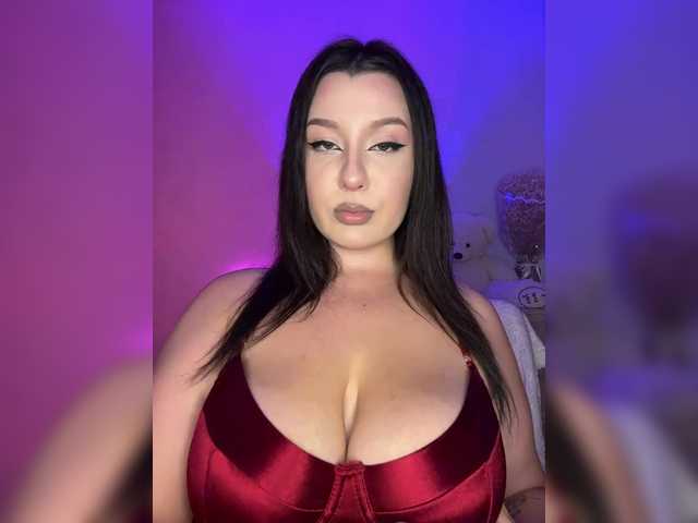 M-O-L-N-I-Y-A online show from August 7, 11:05 pm