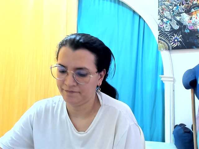 MARILYNG online show from August 7, 8:20 pm