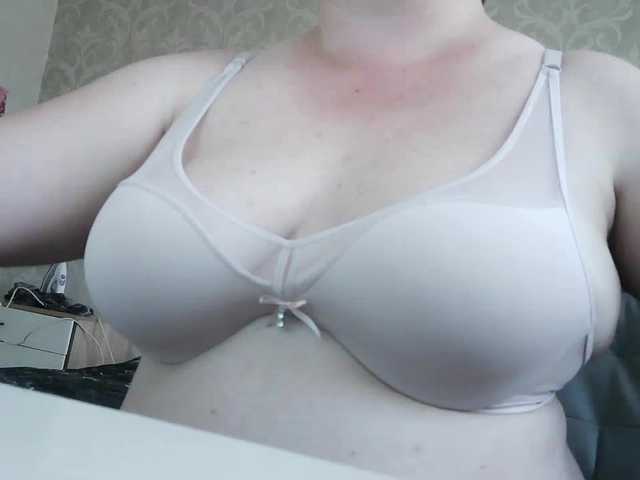 Mabel-Shelly online show from August 15, 10:19 am
