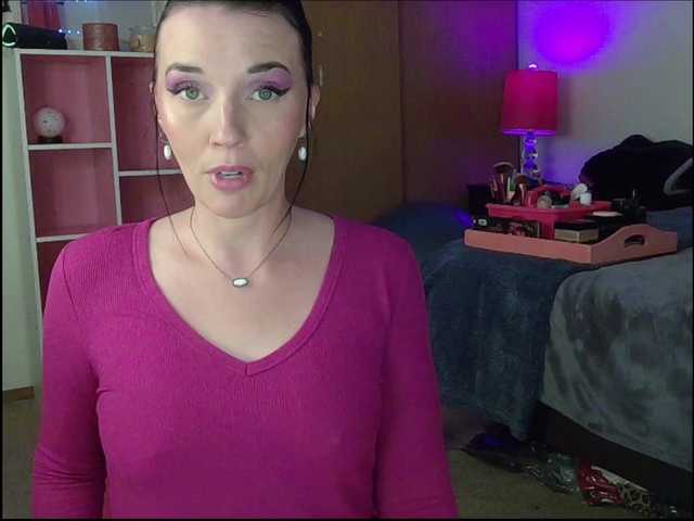 MaciMay online show from July 8, 8:46 pm