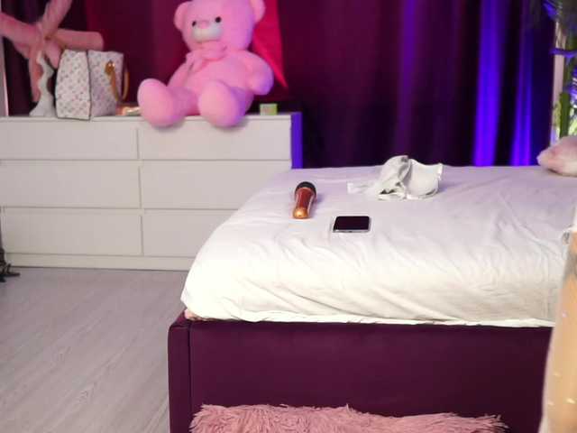 MadamDiamond online show from August 10, 6:59 am