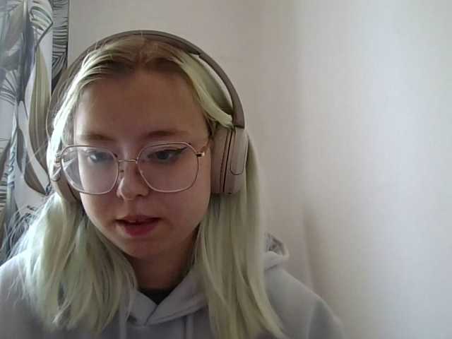 MaddieOrgasm online show from August 14, 11:58 am