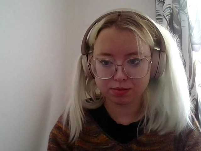 MaddieOrgasm online show from August 16, 8:29 am