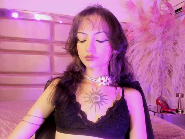 MaddieStark online show from August 6, 1:10 pm