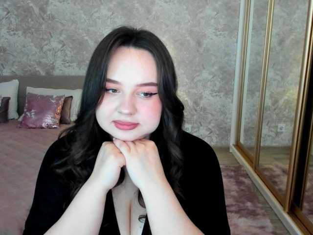 MaddyCroft online show from July 7, 10:19 am